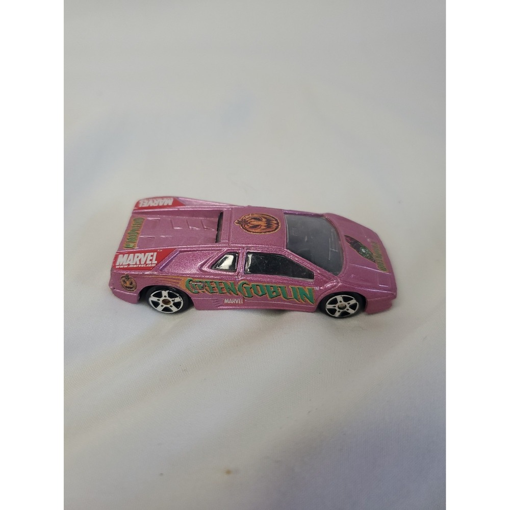 Maisto Ultimate Marvel Green Goblin Lamborghini Diablo Diecast Car 1:64 2002